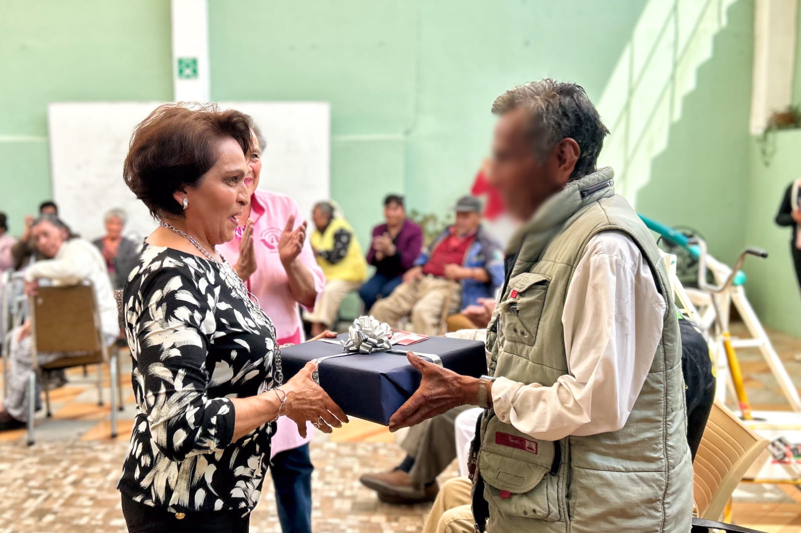 GOBIERNO DE HUAMANTLA LLEVA ALEGRÍA A LOS ABUELITOS DE LA CASA DEL ANCIANO DEL “PERPETUO SOCORRO”